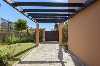 Exterior 7
