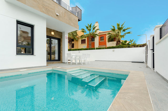 Image No.1-Maison / Villa de 3 chambres à vendre à Torrevieja