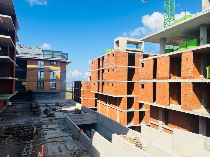 Image No.15-6 Bed Apartment for sale