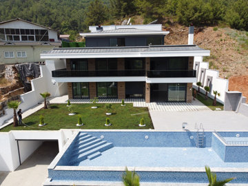Exterior 5