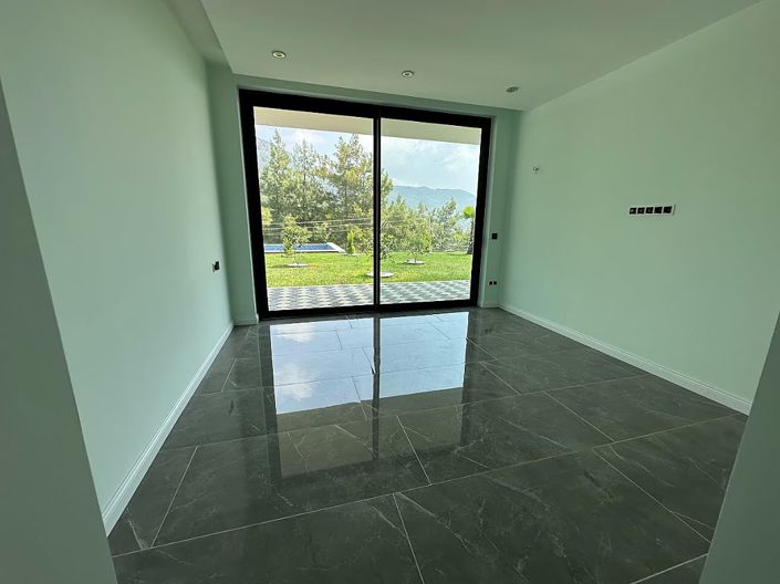 Image No.44-5 Bed House/Villa for sale