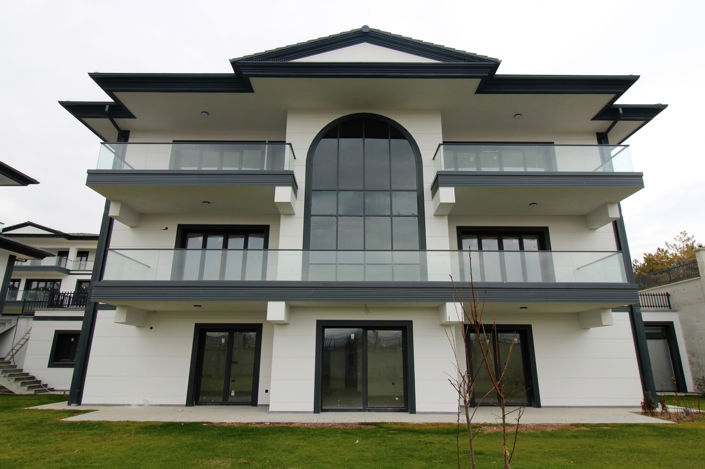 Image No.5-5 Bed House/Villa for sale