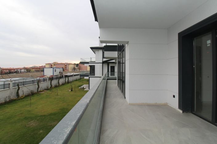 Image No.30-7 Bed House/Villa for sale