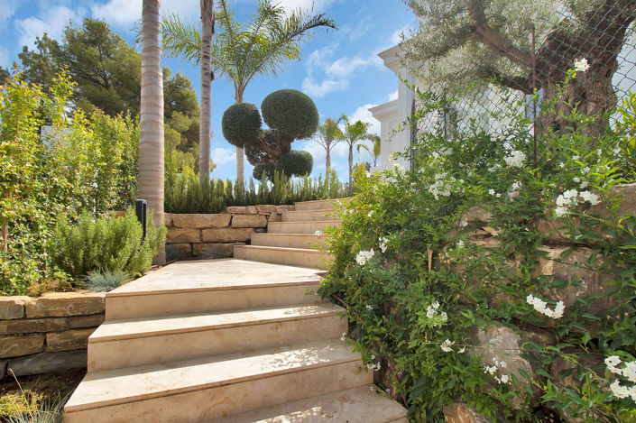 Image No.9-5 Bed House/Villa for sale