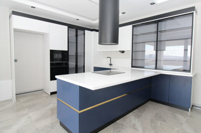 Interior 5