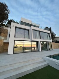 Exterior 2