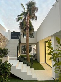 Exterior 8