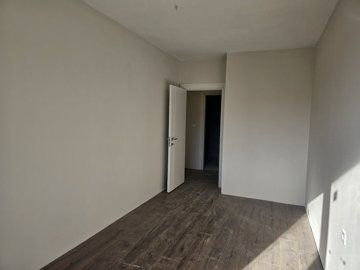 Interior 6