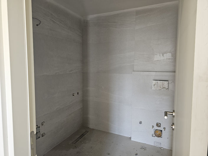 Image No.11-3 Bed Apartment for sale