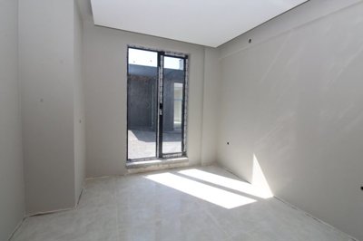 Interior 5