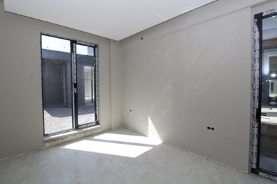 Interior 6