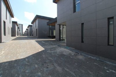 Exterior 6