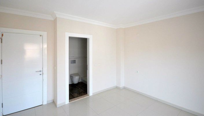 Image No.22-4 Bed Apartment for sale