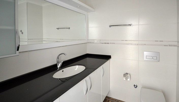 Image No.24-4 Bed Apartment for sale