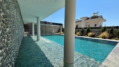 Exterior 5
