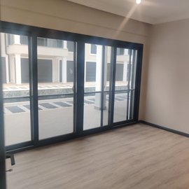 Interior 6