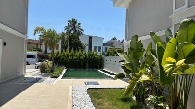 Exterior 5