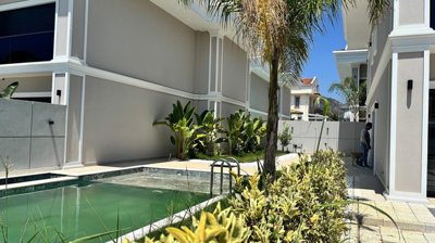 Exterior 6