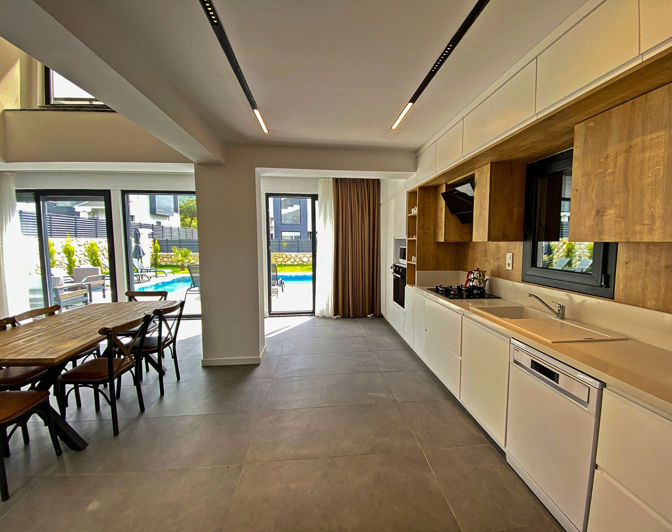 Image No.13-4 Bed House/Villa for sale