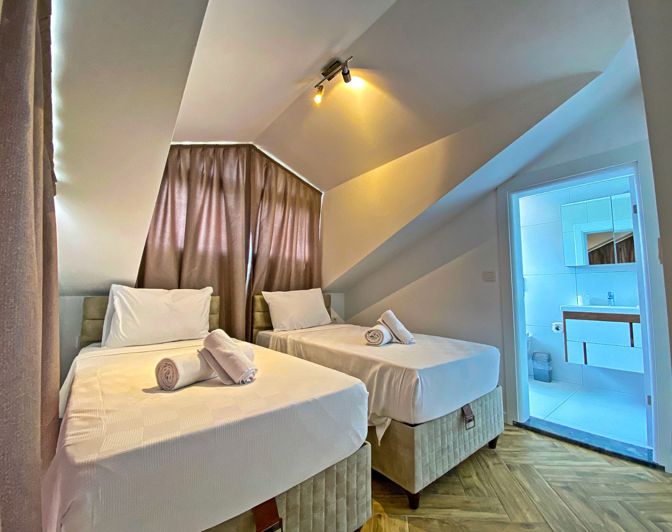 Image No.20-4 Bed House/Villa for sale