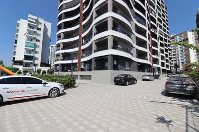 Exterior 4