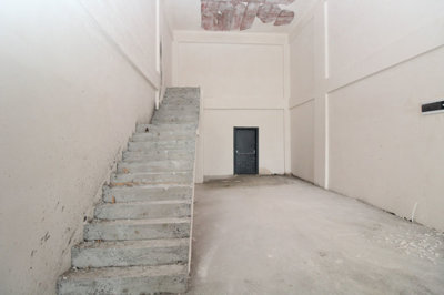 Interior 5