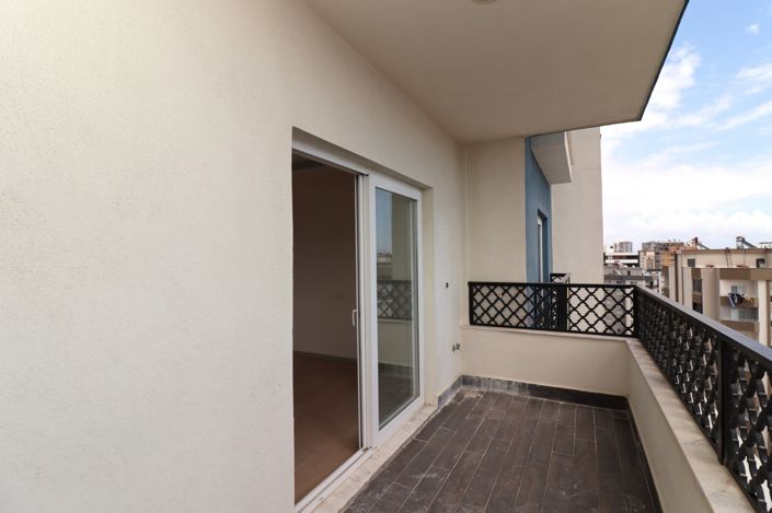 Image No.20-4 Bed Apartment for sale