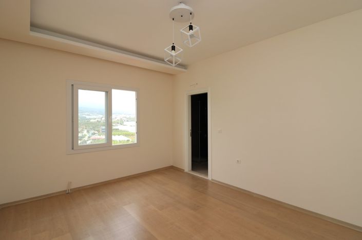 Image No.9-4 Bed Apartment for sale