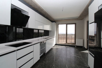 Interior 3