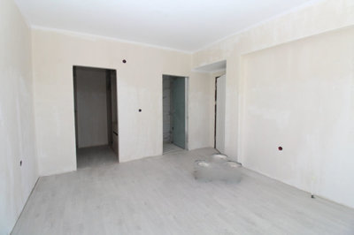 Interior 8
