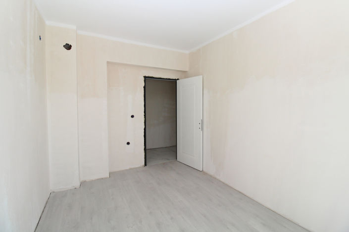 Image No.20-4 Bed Apartment for sale