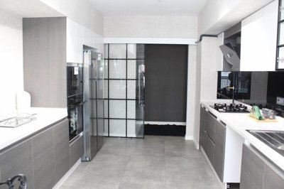 Interior 5