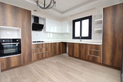 Interior 6