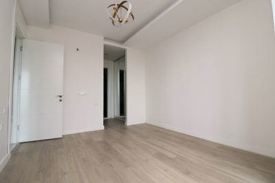 Interior 9