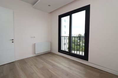 Interior 9