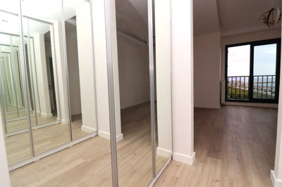 Interior 10