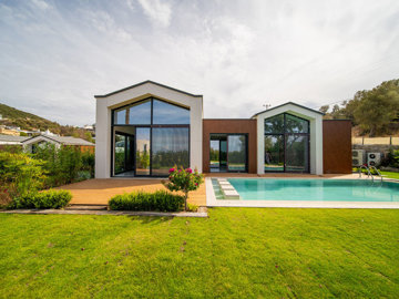 Exterior 1