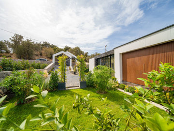 Exterior 5