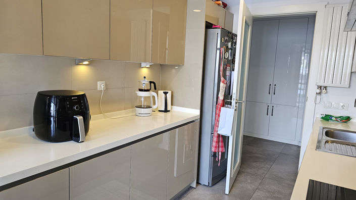 Image No.19-5 Bed Apartment for sale