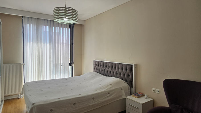 Image No.20-5 Bed Apartment for sale