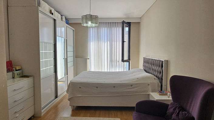 Image No.21-5 Bed Apartment for sale