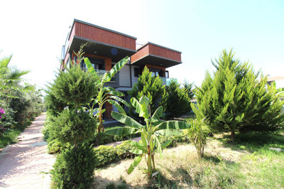 Exterior 3