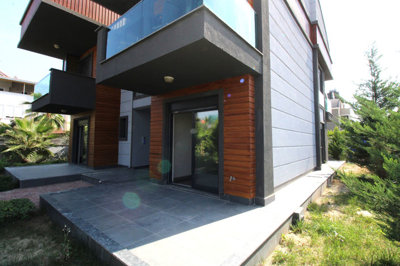 Exterior 8