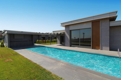 Exterior 4