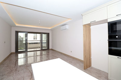 Interior 4