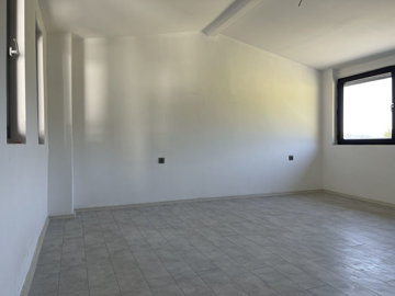 Interior 4