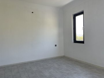 Interior 5