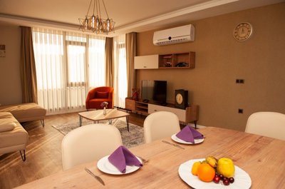 Interior 10