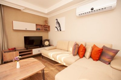Interior 5
