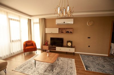 Interior 7